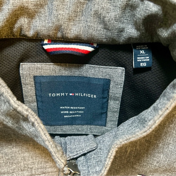 Tommy Hilfiger Men’s XL Gray Winter Jacket Water Resistant Full Zip Pockets - Picture 12 of 12